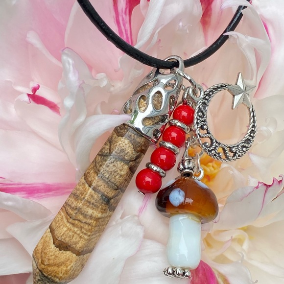 Healing Necklace- Hexagonal Picture Jasper - Picture 5 of 6